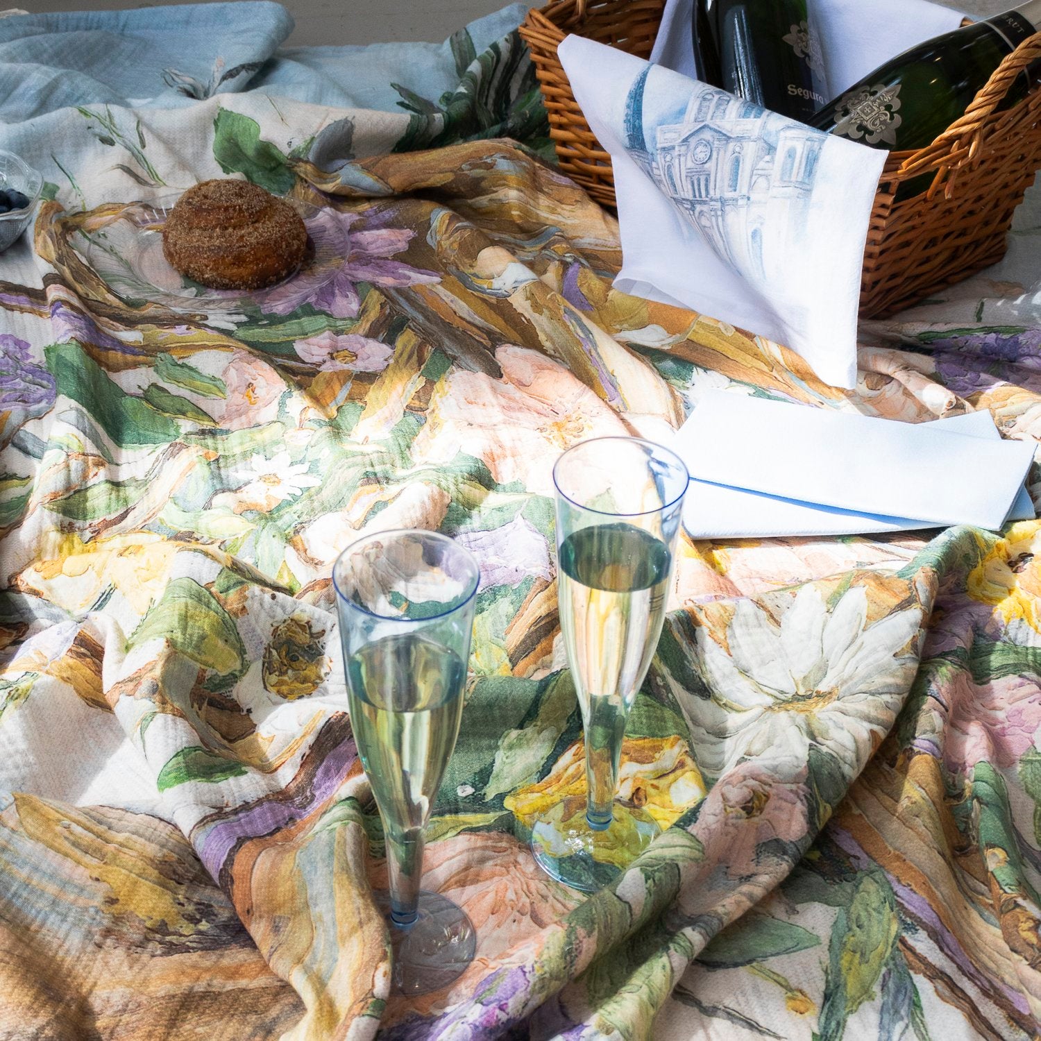 Muslin Blanket of Brass Bouquet
