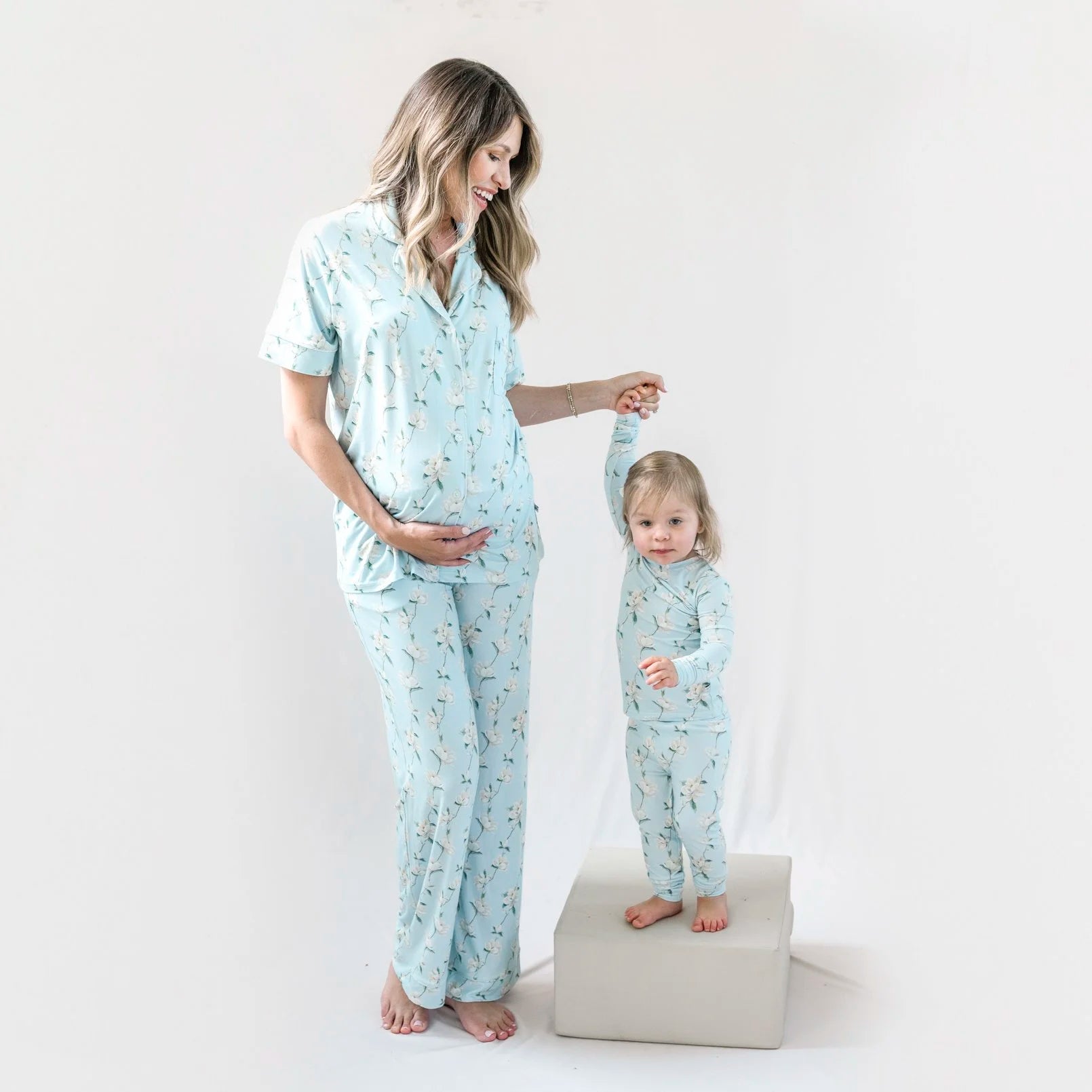 Women's Bamboo Stretch-Knit Short Sleeve & Pant Pajama Set - Magnolia Mornings